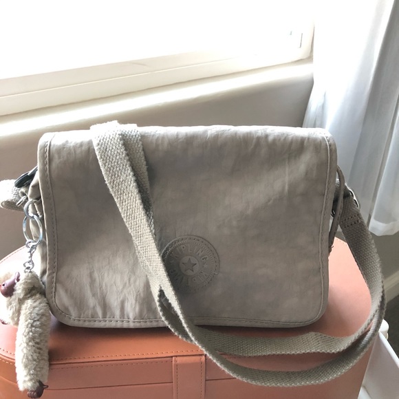 Kipling crossbody bag👜 in taupe - Picture 1 of 8